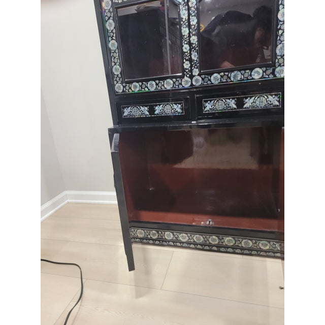 Black Vintage Korean 3-Piece Mother-of-Pearl Display Cabinet Wall Unit For Sale - Image 8 of 15