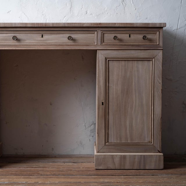 Greige Regency Mahogany Pedestal Desk, 1820s For Sale - Image 8 of 17