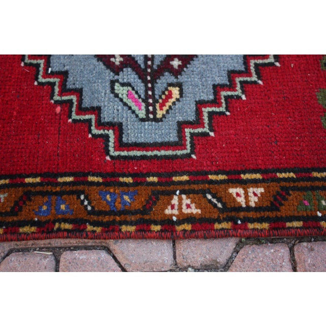 1960s Turkish Vintage Traditional Oushak Doormat Rug For Sale - Image 10 of 13