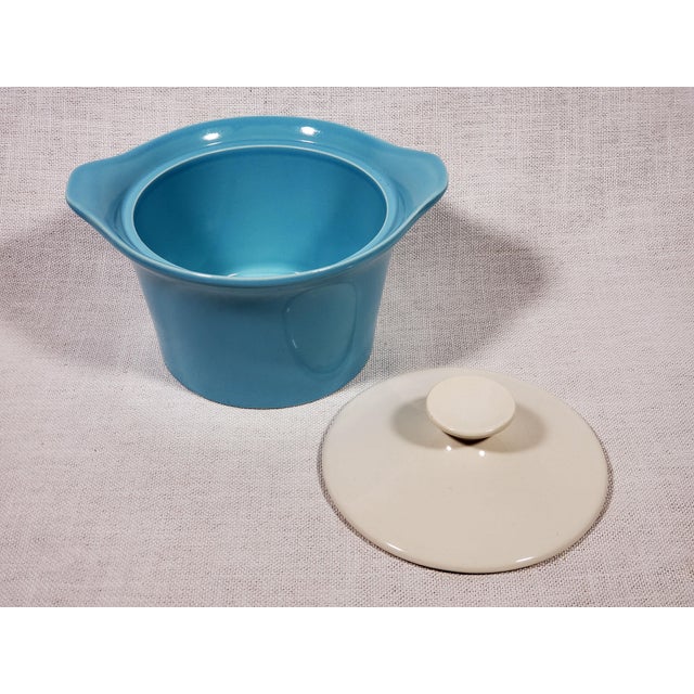 Vintage Original Mid Century Modern Atomic Style Shawnee Pottery Casserole Dish & Lid For Sale - Image 4 of 9