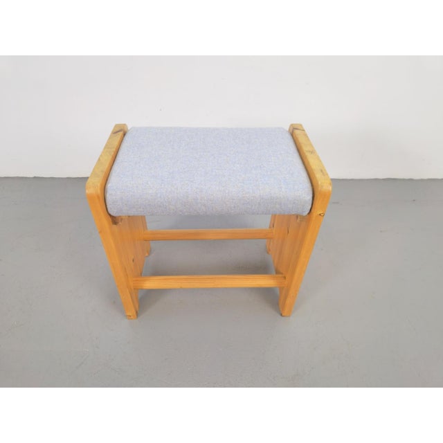 Mid-Century Scandinavian Pine Stool in the style of Charlotte Perriand, Denmark, 1960s For Sale - Image 6 of 10