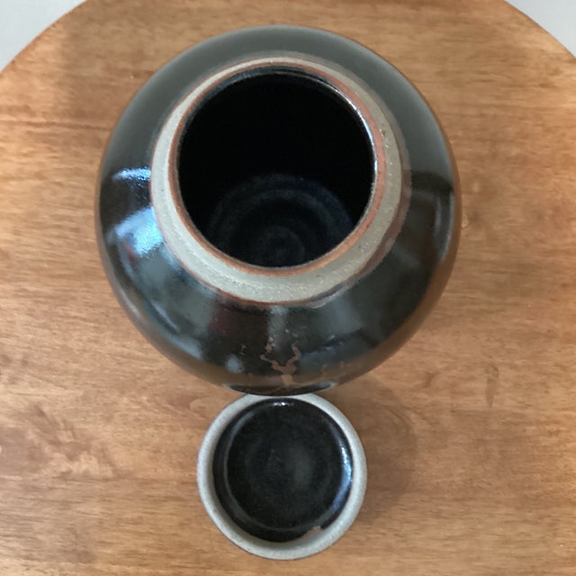 Chinoiserie Vintage Chinoiserie Stoneware Black Glazed Vessel / Ginger Jar With Lid For Sale - Image 3 of 12