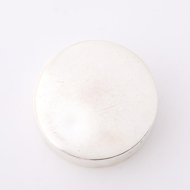 Art Deco Minimal Sterling Silver Pill Box For Sale In New York - Image 6 of 14