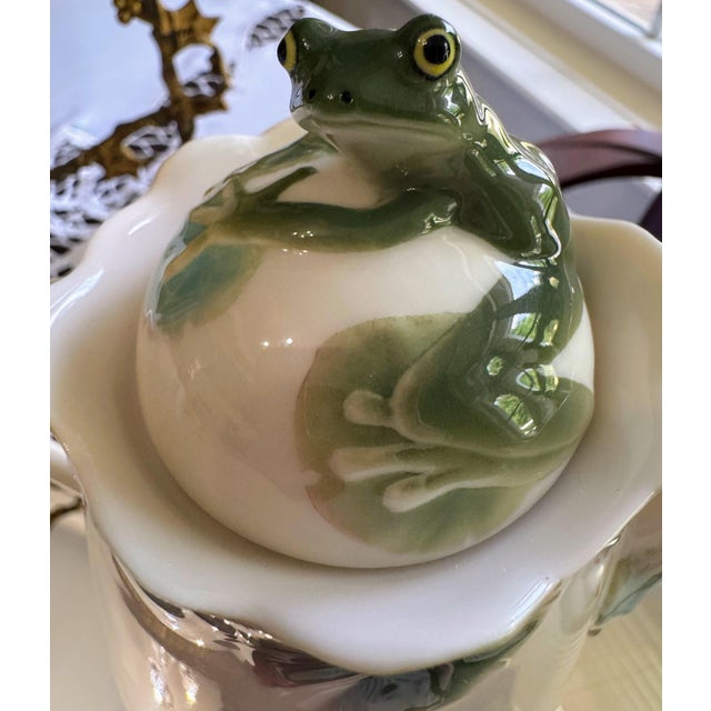 Franz Porcelain "Amphibia" Frog Teapot Coffeepot, Discontinued, Pond Scene For Sale - Image 4 of 9