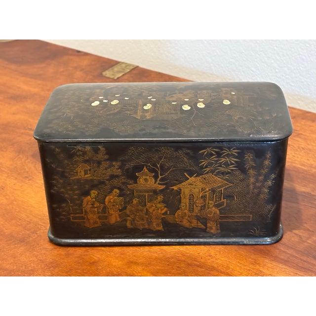 Mid 19th Century 19th Century English Chinoiserie Papier-Maché Tea Caddy For Sale - Image 5 of 16