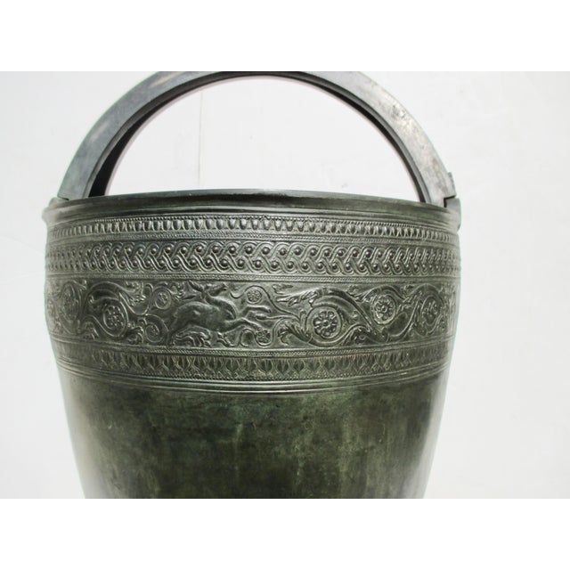 Mid 19th Century Grand Tour Large Bronze Situla From Pompeii 19th Century For Sale - Image 5 of 17