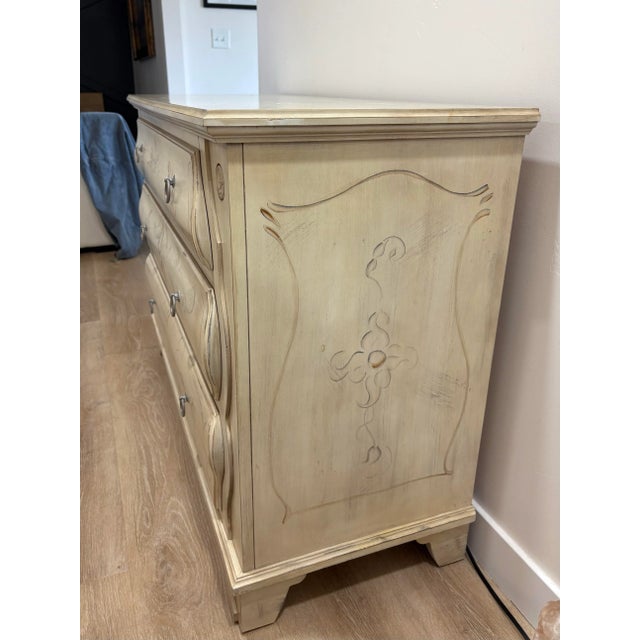 Mid-Century Modern Ethan Allen Vintage Hand-Painted Distressed Chest of Drawers (Dresser) For Sale - Image 3 of 8