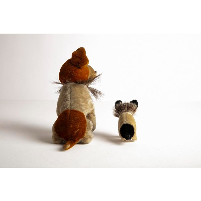 pair of bully steiff (bulldog dogs), large and small model, with button ear. Steiff production period 1930s dimensions l....