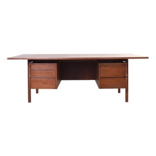 Large Mid-Century Modern American Walnut Executive Desk, 1970s For Sale