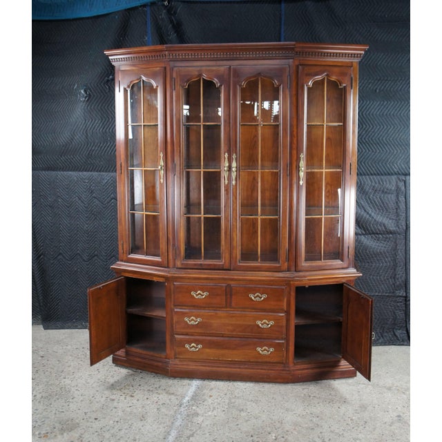Late 20th Century Thomasville Collectors Cherry Traditional Canted Front Lighted China Cabinet For Sale - Image 11 of 18