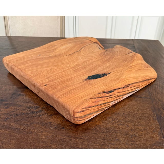American American Handmade Alligator-Shaped Juniper Wood Cutting Board For Sale - Image 3 of 5