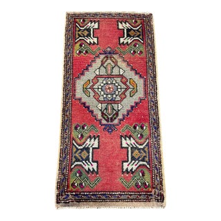 Turkish Yastik Rug 1'8" x 3'4" For Sale