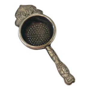 Dutch Embossed Tea Strainer