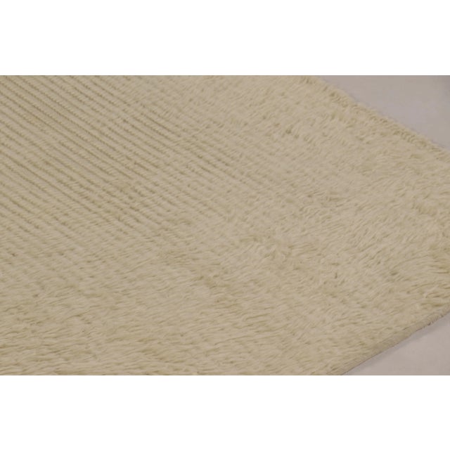 Traditional Vintage Turkish Tulu Rug, Beige Wool With Soft Pile - Rug & Kilim For Sale - Image 3 of 8