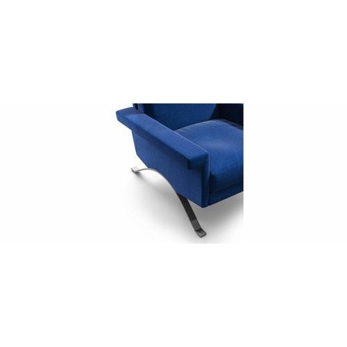 Cassina Mid-Century Model 875 Armchair in Metal and Fabric by Ico Parisi for Cassina For Sale - Image 4 of 6