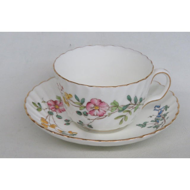 Minton Minton Dainty Sprays England Bone China Flowers Tea Cup and Saucer 2pc Set 5033b For Sale - Image 4 of 12