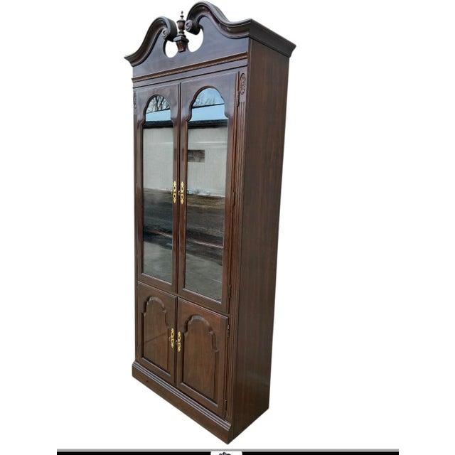 Ethan Allen 1980s Ethan Allen Breakfront Georgian Court Display Cabinet Curio Hutch Chippendale For Sale - Image 4 of 14