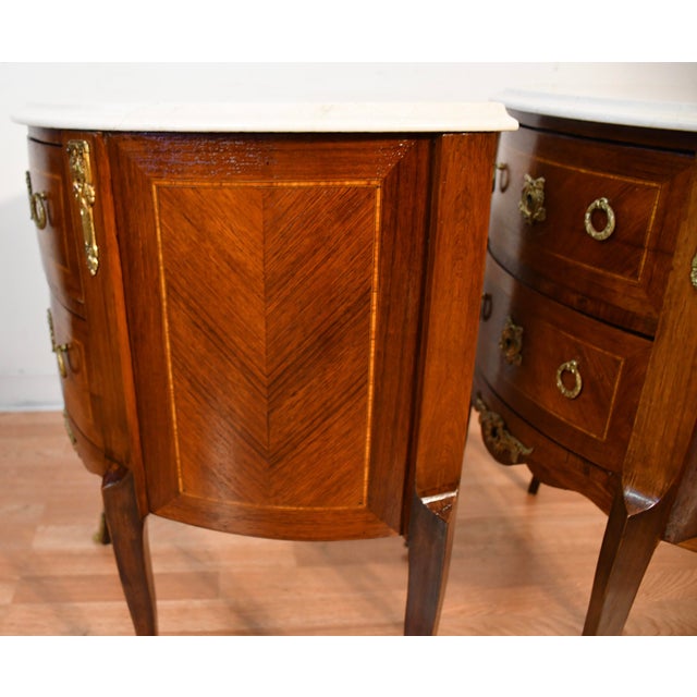 1910 Pair of Antique French Louis XV Walnut & Satinwood Inlay Marble Top Nightstands For Sale - Image 13 of 15
