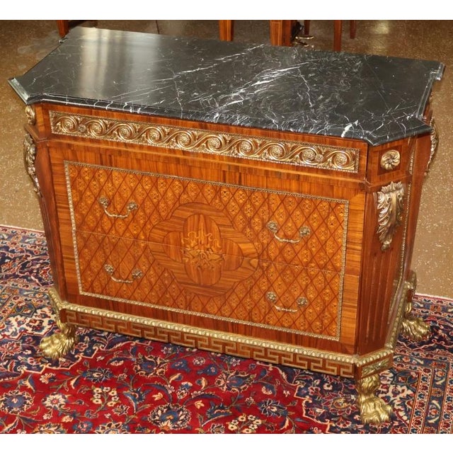 French 1990s Louis XV French Style Walnut Inlaid Marble Top Gilt Ormolu Chest Dresser Commode For Sale - Image 3 of 13