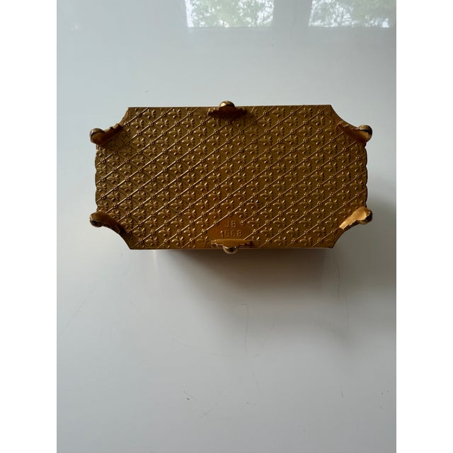 Gold Jennings Brothers Art Deco Jewelry Casket, Model 1568 For Sale - Image 8 of 8