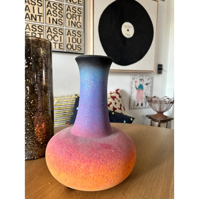 Late 20th Century Abstract Ombré Hand-Made Neon Vase For Sale - Image 5 of 5