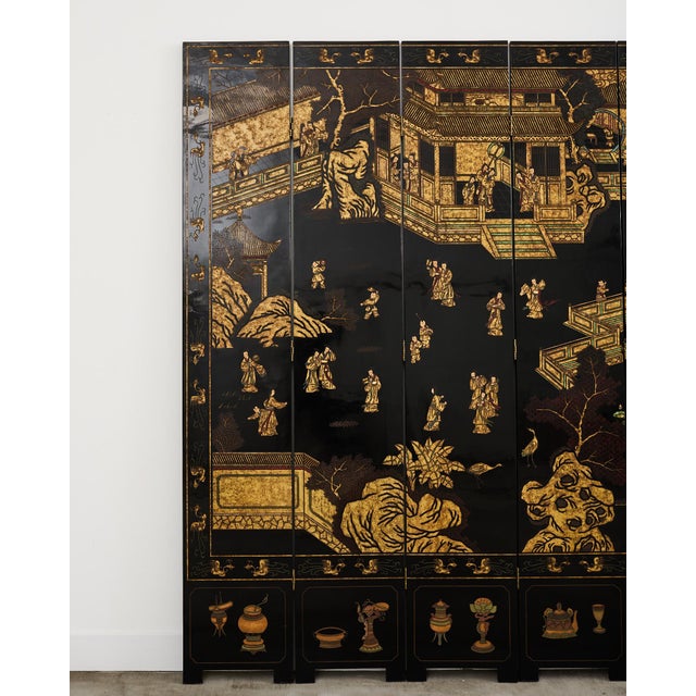 Chinese Grand Chinese Export Eight Panel Lacquered Coromandel Screen For Sale - Image 3 of 12