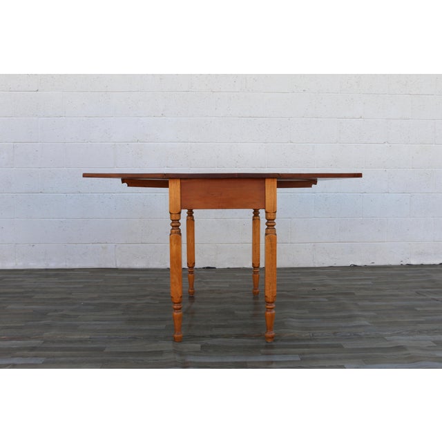 Antique 1920s Farmhouse Drop-Leaf Butterfly Dining Table With Turned Legs For Sale - Image 16 of 18