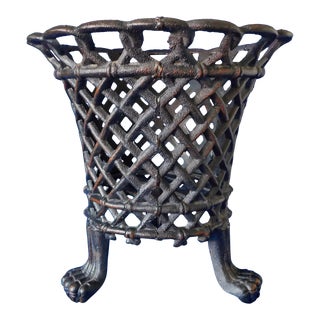 Large Heavy Black Cast Iron Basket Weave Claw Foot Indoor/Outdoor Garden Planter For Sale