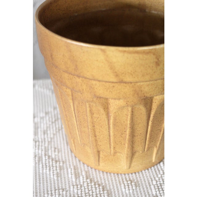 Mid-Century Modern Very Large Yellow Haeger Planter From the 1960s For Sale - Image 3 of 11