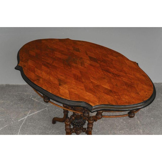 Mid-19th Century Biedermeier Salon Table in Walnut For Sale - Image 12 of 18