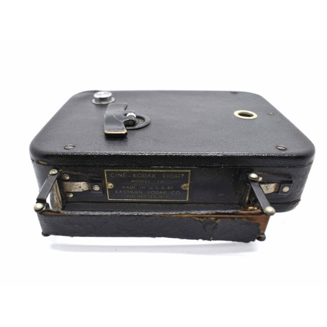 Early 20th Century Cine Kodak Eight Model 20 Roll 8mm Film Movie Camera Usa With Original Leather Carrying Case For Sale - Image 6 of 12