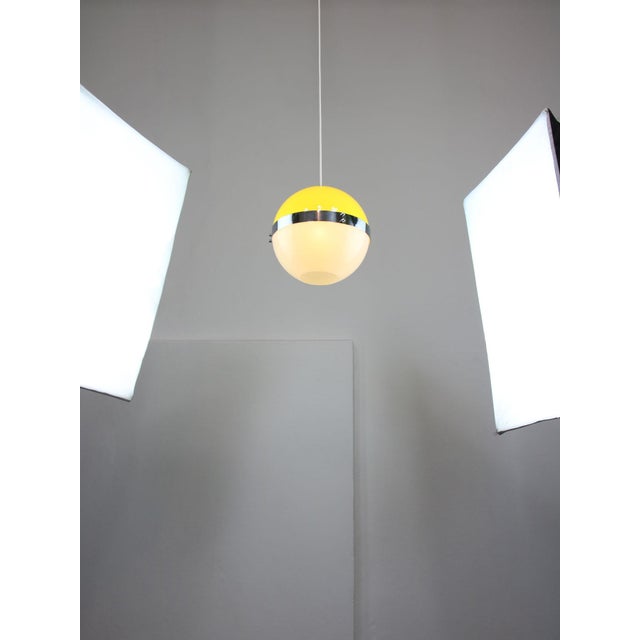 Mid-Century Modern Italian Space Age Yellow Pendant Lamp, 1970s For Sale - Image 3 of 16