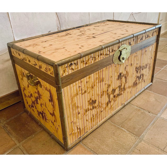 Mid 20th Century Campaign Style Scorched Split Reed Bamboo Trunk, Coffee Table With Brass Handles and Closure in the Manner of Ralph Lauren For Sale - Image 12 of 12