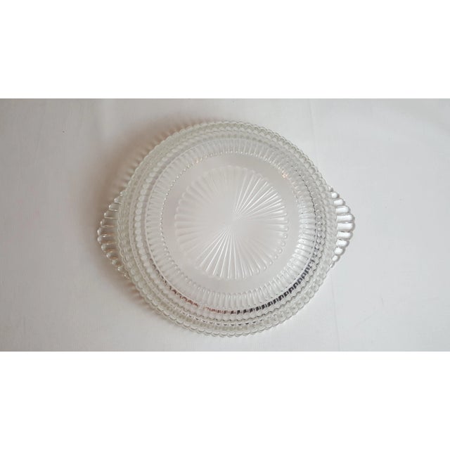 Hazel Atlas Bee Hive Glass Serving Bowl For Sale - Image 4 of 4