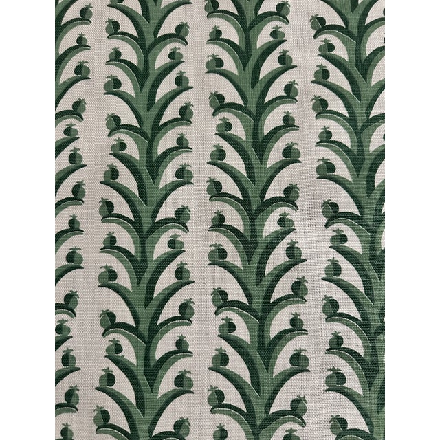 Traditional Wayne Pate + Studio Four Nyc Petite Fruit Linen Fabric 11 Yards in Forrest Green For Sale - Image 3 of 5
