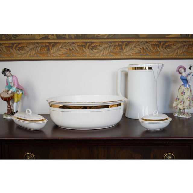 Belgian Toilet Set Nimy with Gilded Decor, Set of 4 For Sale - Image 4 of 10