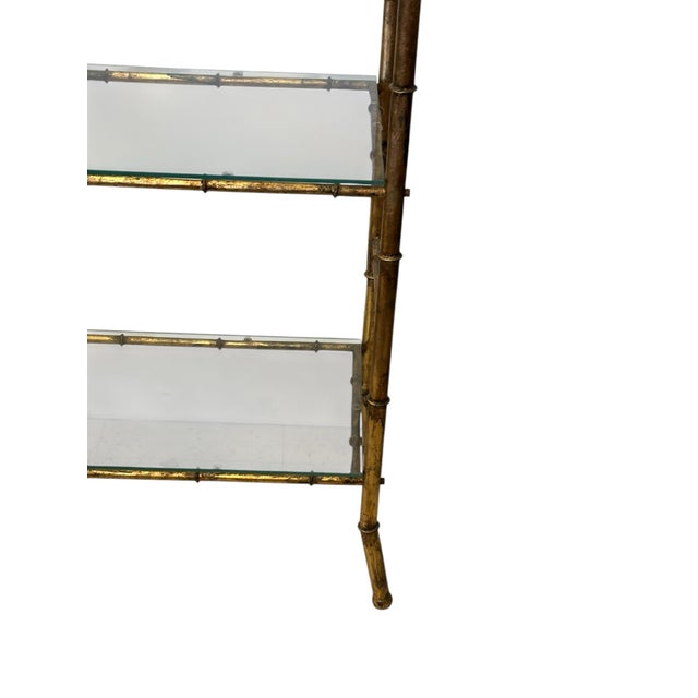 Mid 20th Century Hollywood Regency Gilt Faux Bamboo Étagère – Five-Tier Glass Shelf Display For Sale - Image 4 of 10