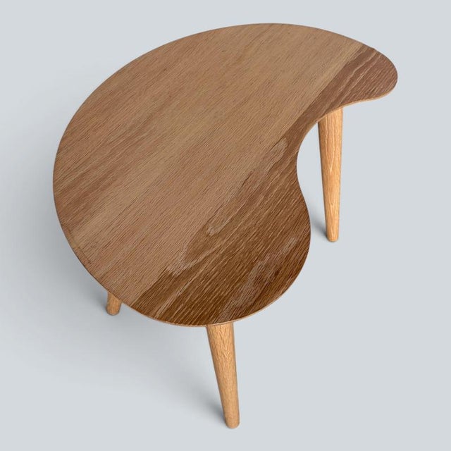 Contemporary Mid-Century Kidney-Shaped Oak Coffee Table, 1960s For Sale - Image 3 of 9