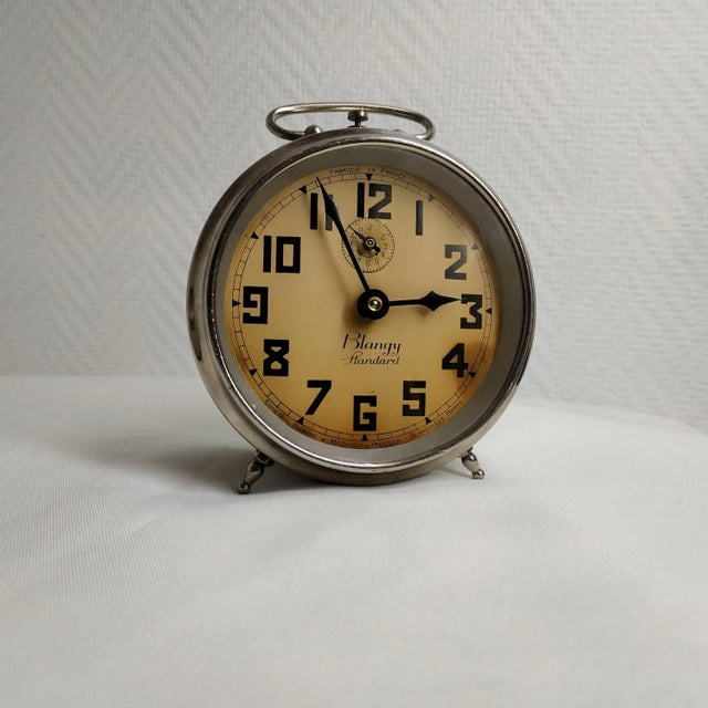 Art Deco 1932 Vintage Blangy French Wind-Up Alarm Clock For Sale - Image 3 of 8