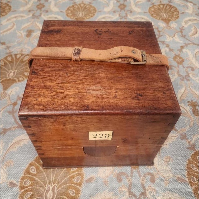 Longines Marine Chronometer Clock in Mahogany Gimbal Box, 1920 For Sale - Image 6 of 7
