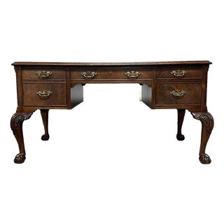 Hekman Grand Rapids Georgian Mahogany Executive Desk - Vintage Late 20th Century For Sale