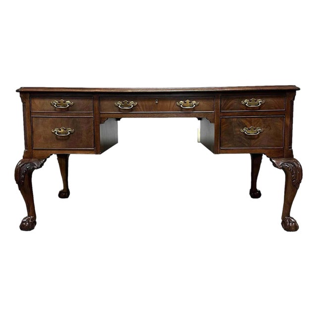 Hekman Grand Rapids Georgian Mahogany Executive Desk - Vintage Late 20th Century For Sale