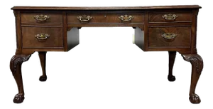 Hekman Grand Rapids Georgian Mahogany Executive Desk - Vintage Late 20th Century
