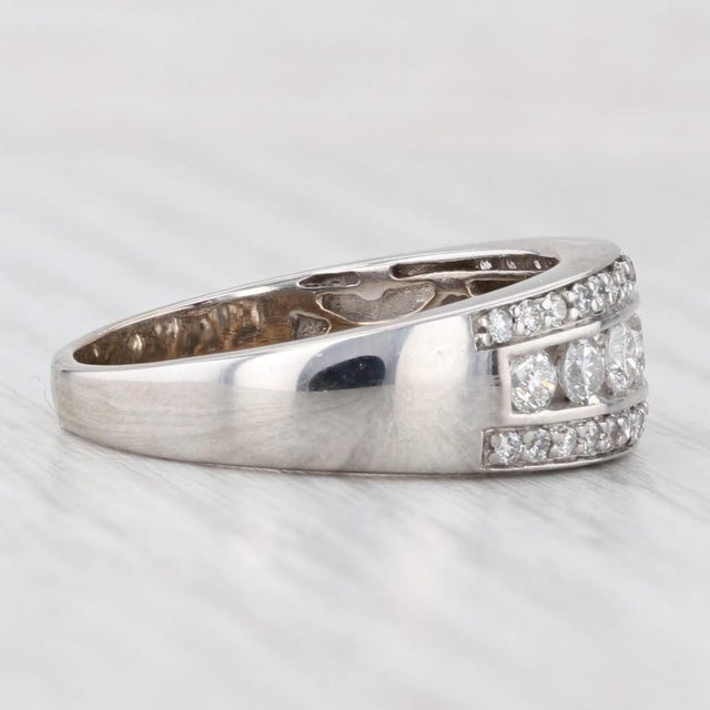 Modern 0.90ctw Diamond Anniversary Wedding Band 14k White Gold Size 8.5 For Sale - Image 3 of 8