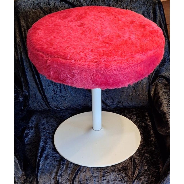 Vintage Stool with White Metal Frame and Pink Seat Cover, 1970s, in Good conditions. Designed 1970 to 1979