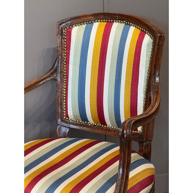 Wood Pair of Late 18th Century Italian Carved Walnut Armchairs For Sale - Image 7 of 13