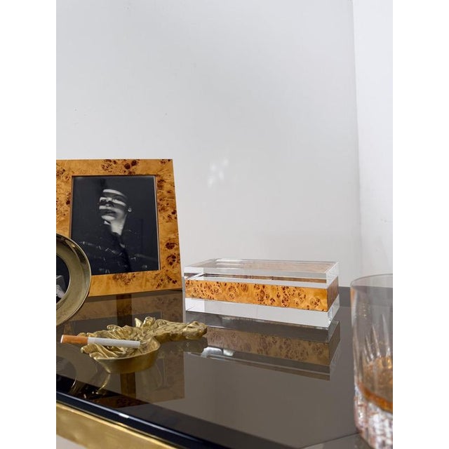 Mid-Century Rectangular Box in Clear Acrylic Glass and Burl Wood, Italy, 1970s For Sale - Image 3 of 16