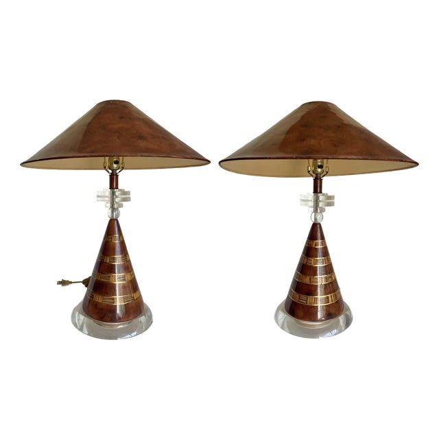 Pair of Vintage Leeazanne Postmodern Faux Burl & Lucite Table Lamps With Original Shades For Sale