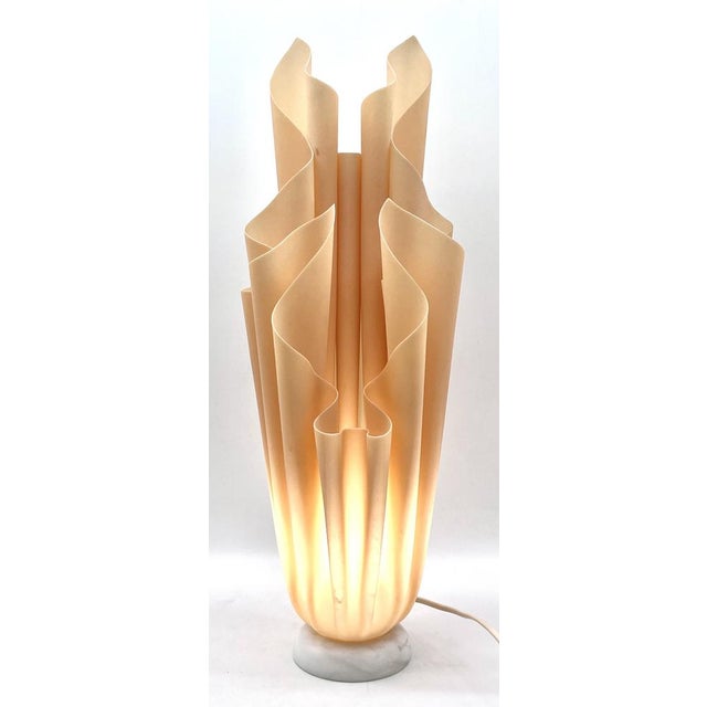 This sculptural Athéna table lamp was designed by Georgia Jacob in France during the 1970s and 80s. It features an...