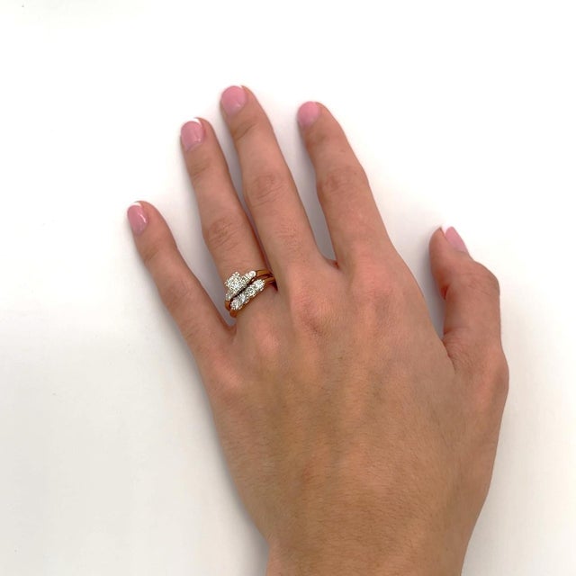 Early 21st Century 14k Yellow Gold Wedding Ring With 0.5ct Brilliant White Diamond For Sale - Image 5 of 5